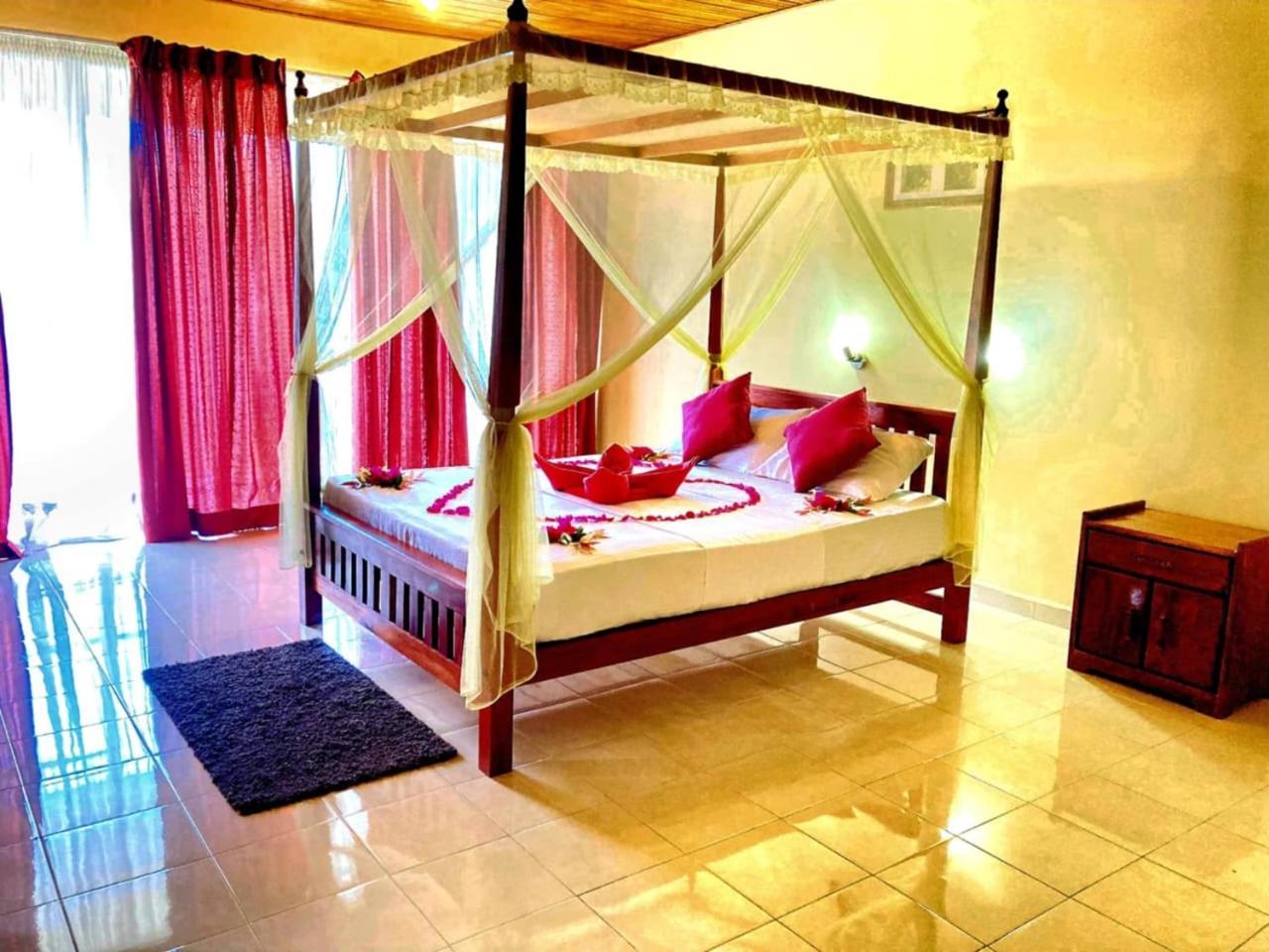 Rainforest Lodge, Deniyaya Singheraja מראה חיצוני תמונה